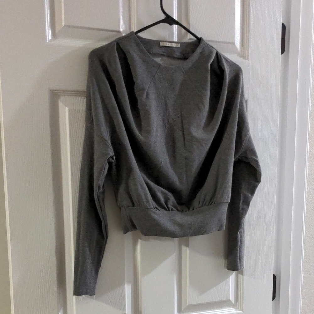 Chic Gray Long Sleeve Pullover